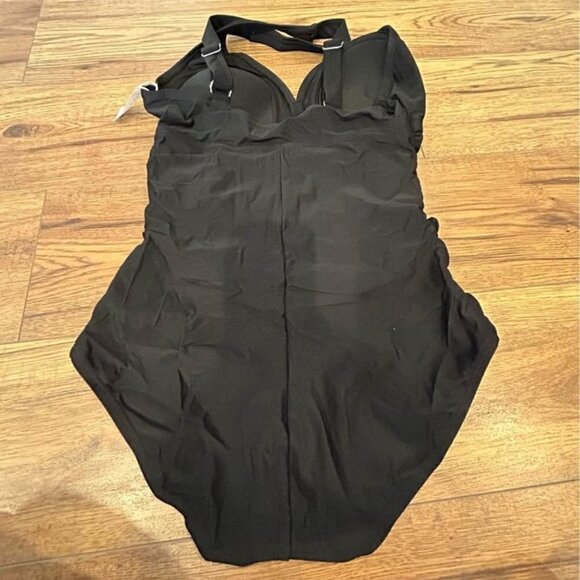 Woman’s one piece swimsuit. Rouching and adjustable strap. Blackest black. Brand - Picture 4 of 7